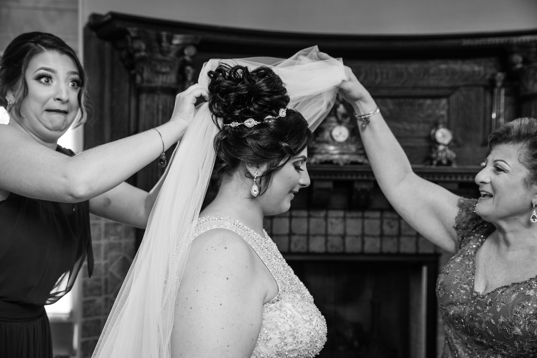 Bride gets ready Park Savoy Florham Park NJ